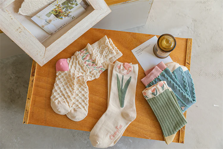 Colorful Tulips Flower White Pink Green Socks 4 Patterns Pairs Sets - Image 4