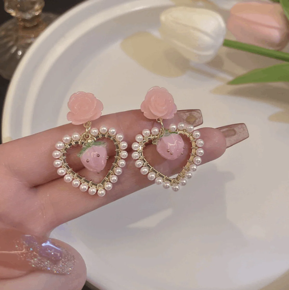 Beautiful Rose Strawberry Pearl Earrings - Image 7