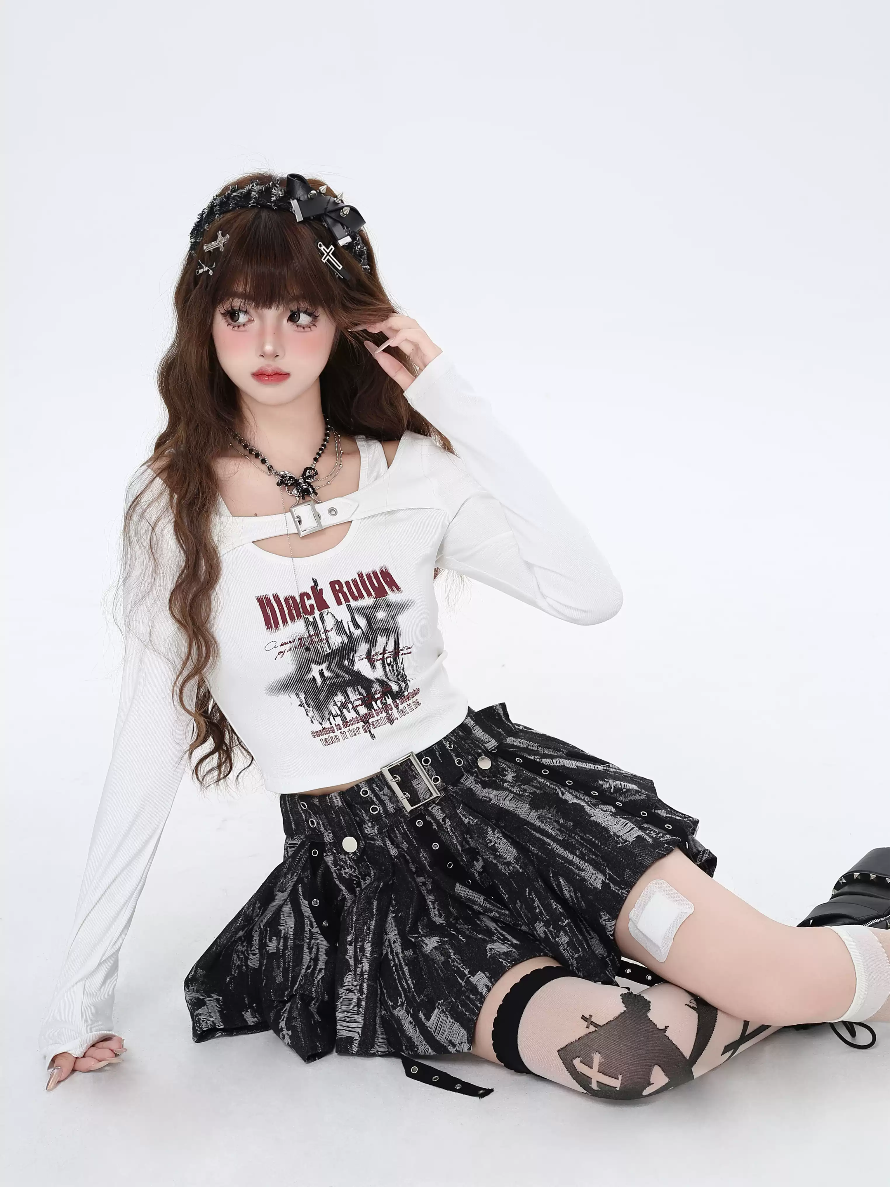 Crazy Girl Black Star Graffiti Black White Shirt Top - Image 3