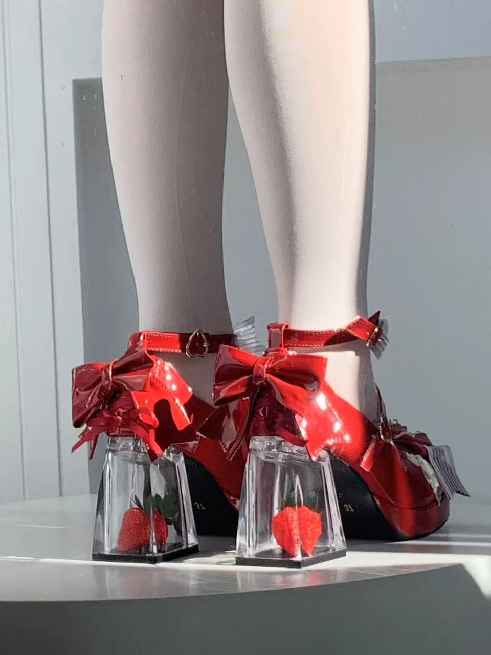 Little Anna Red Strawberry Glass High Heels - Image 9