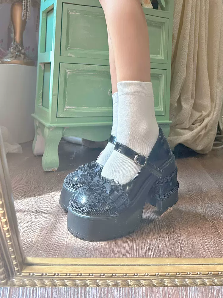 Pinky Black & White Thick Soles Lace Mary Jane Shoes - Image 2