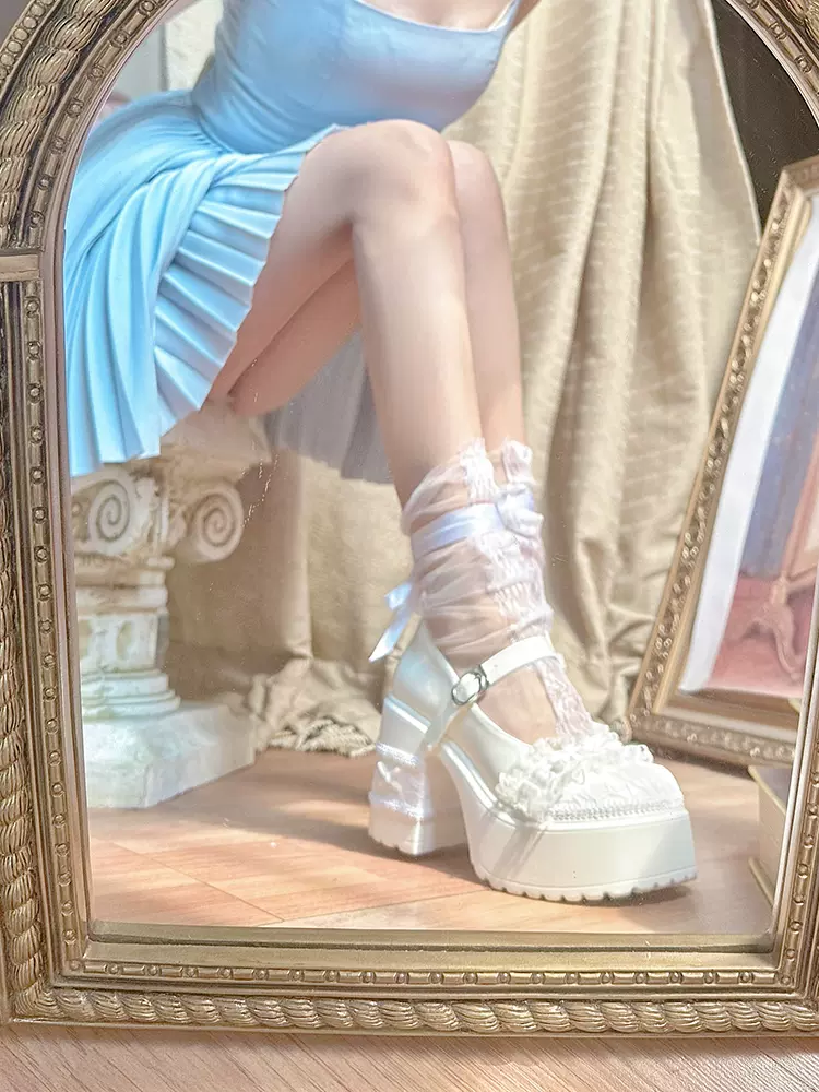 Pinky Black & White Thick Soles Lace Mary Jane Shoes - Image 4