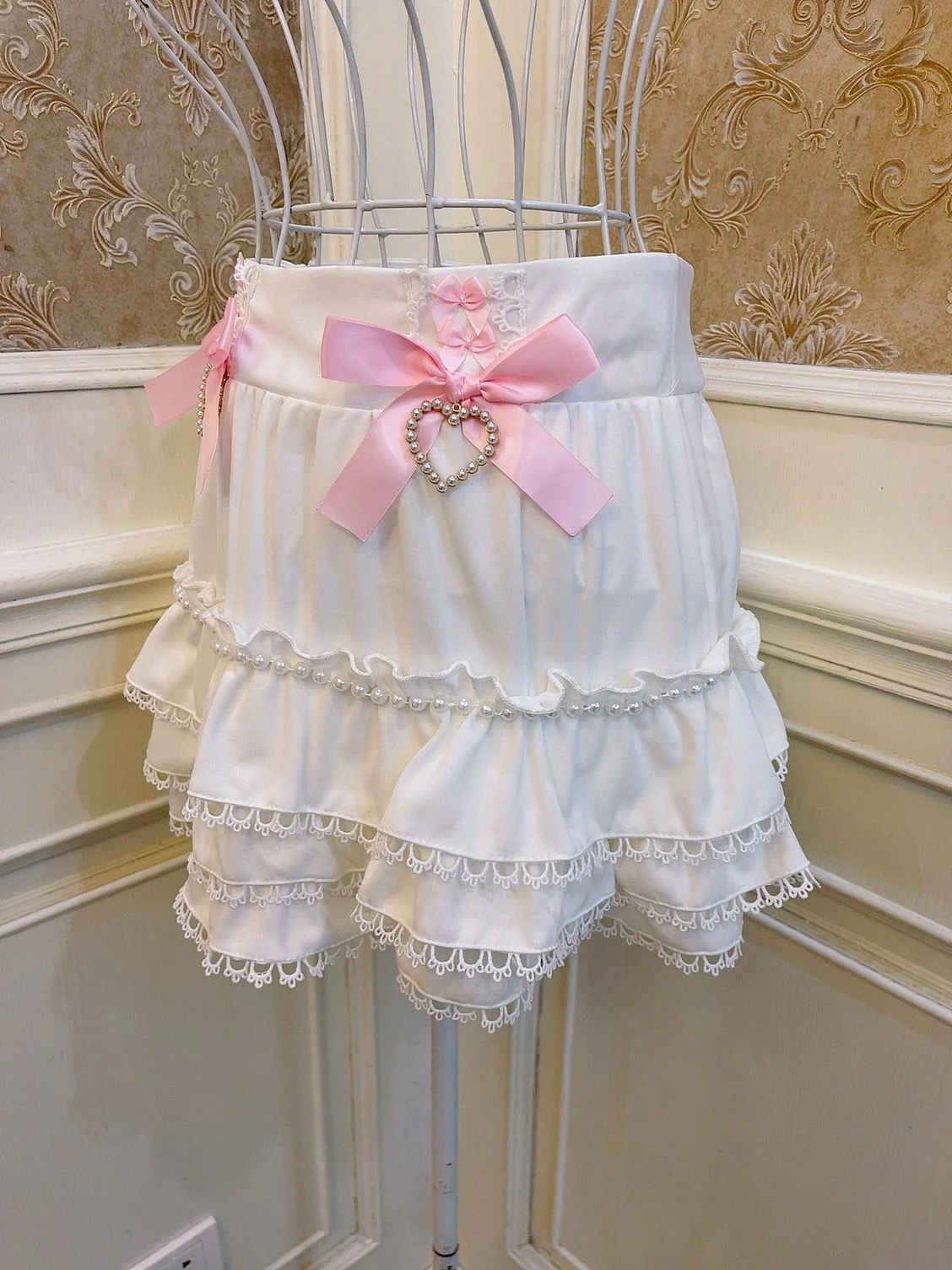 Sweetheart Princess Lace Bow Ruffled Cake White Skirt - Image 4