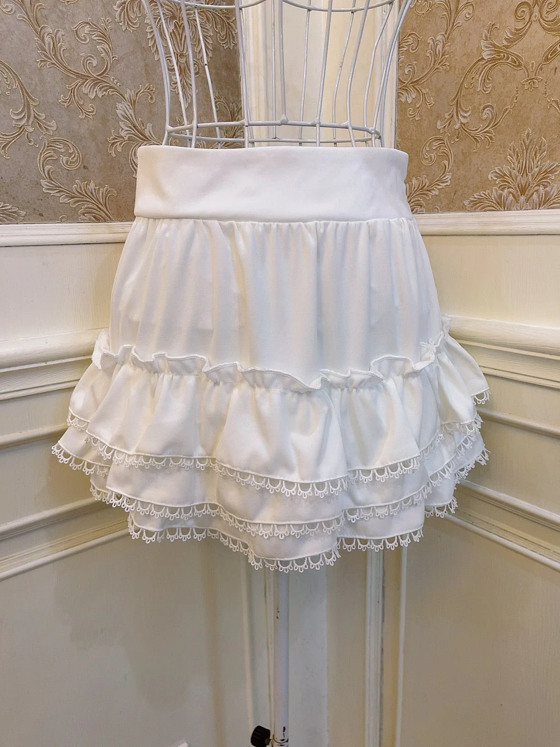 Sweetheart Princess Lace Bow Ruffled Cake White Skirt - Image 5