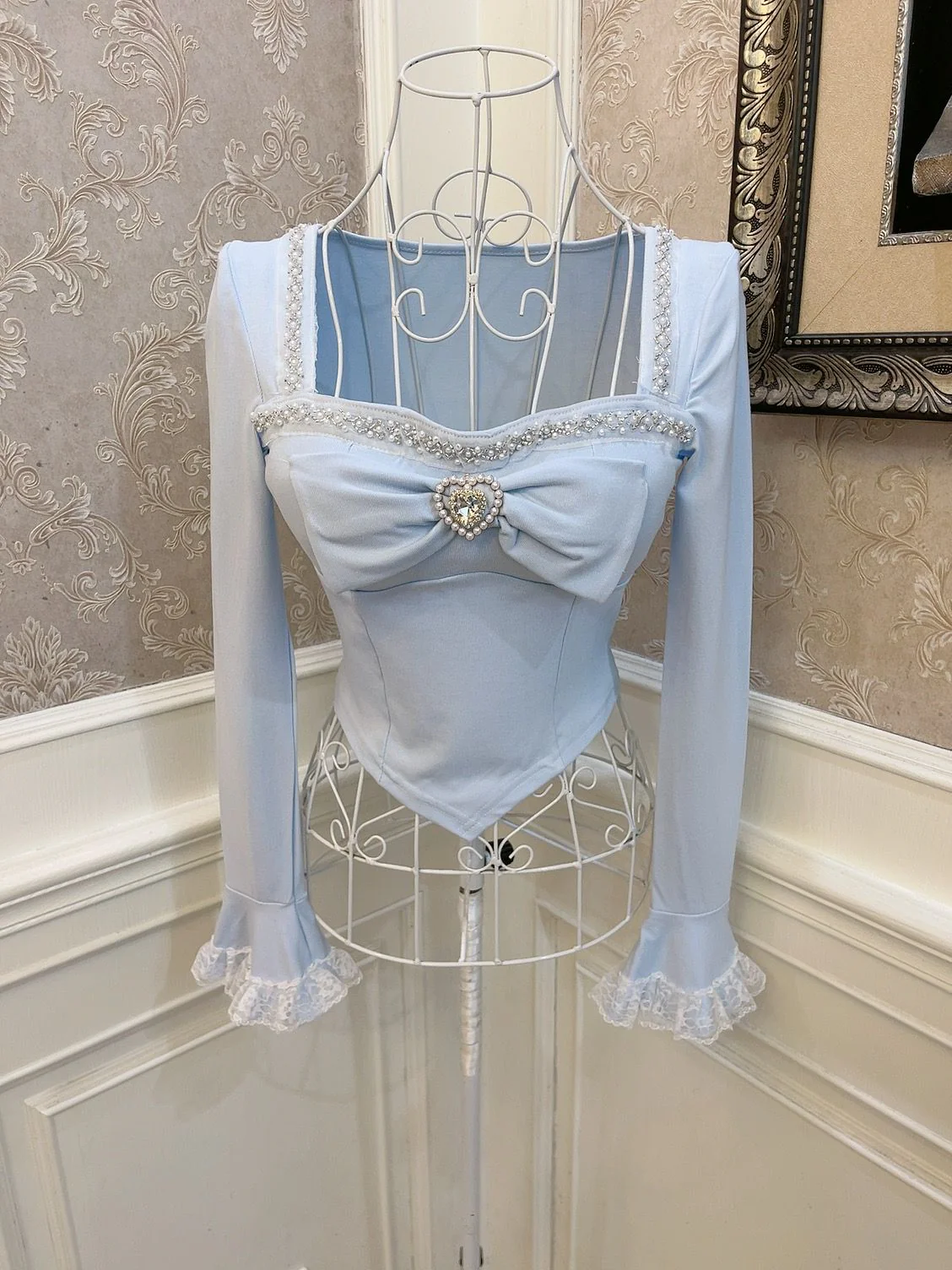 Sweetheart Princess Luxurious Beads White Black Blue Top - Image 4