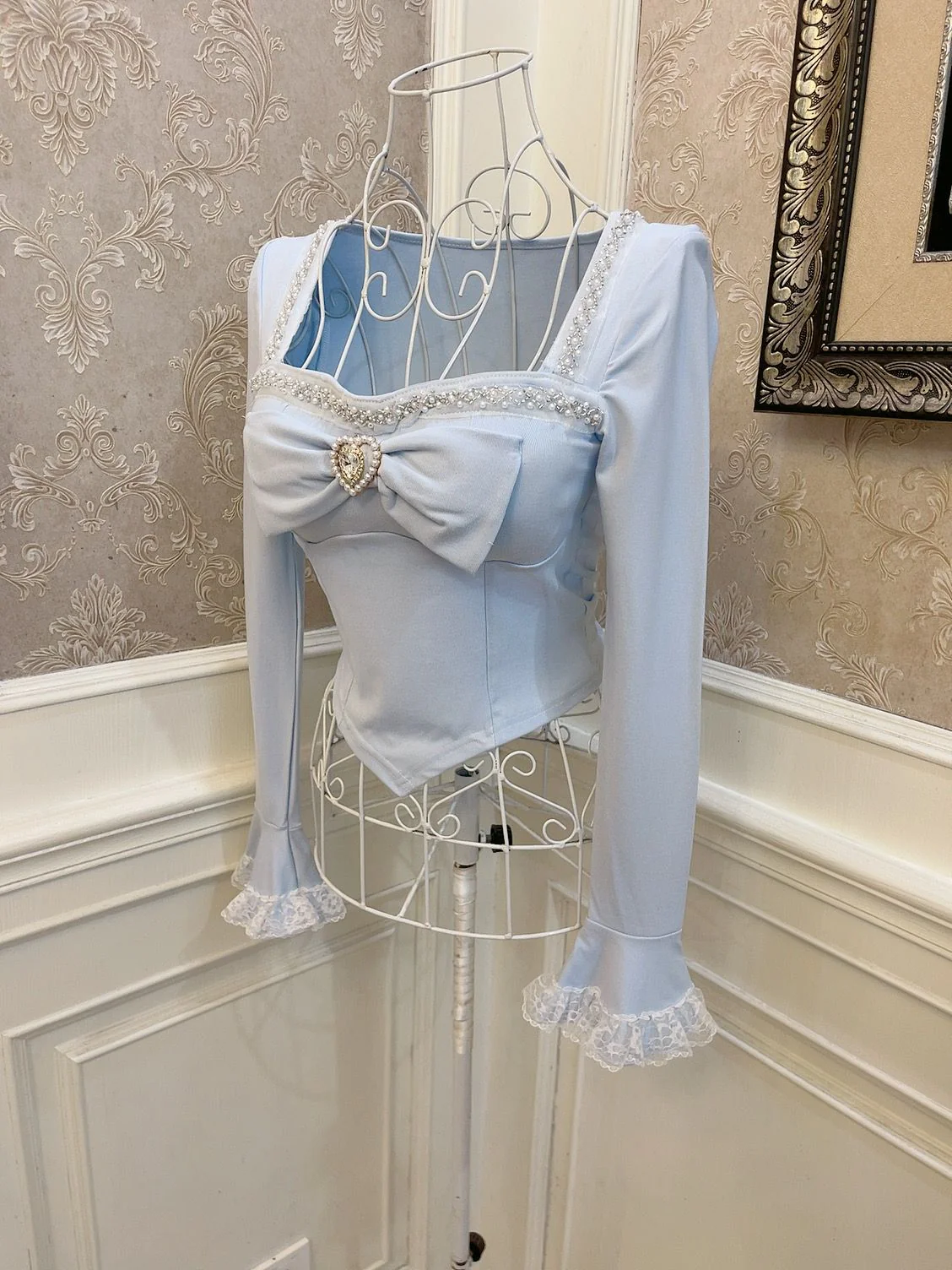 Sweetheart Princess Luxurious Beads White Black Blue Top - Image 5