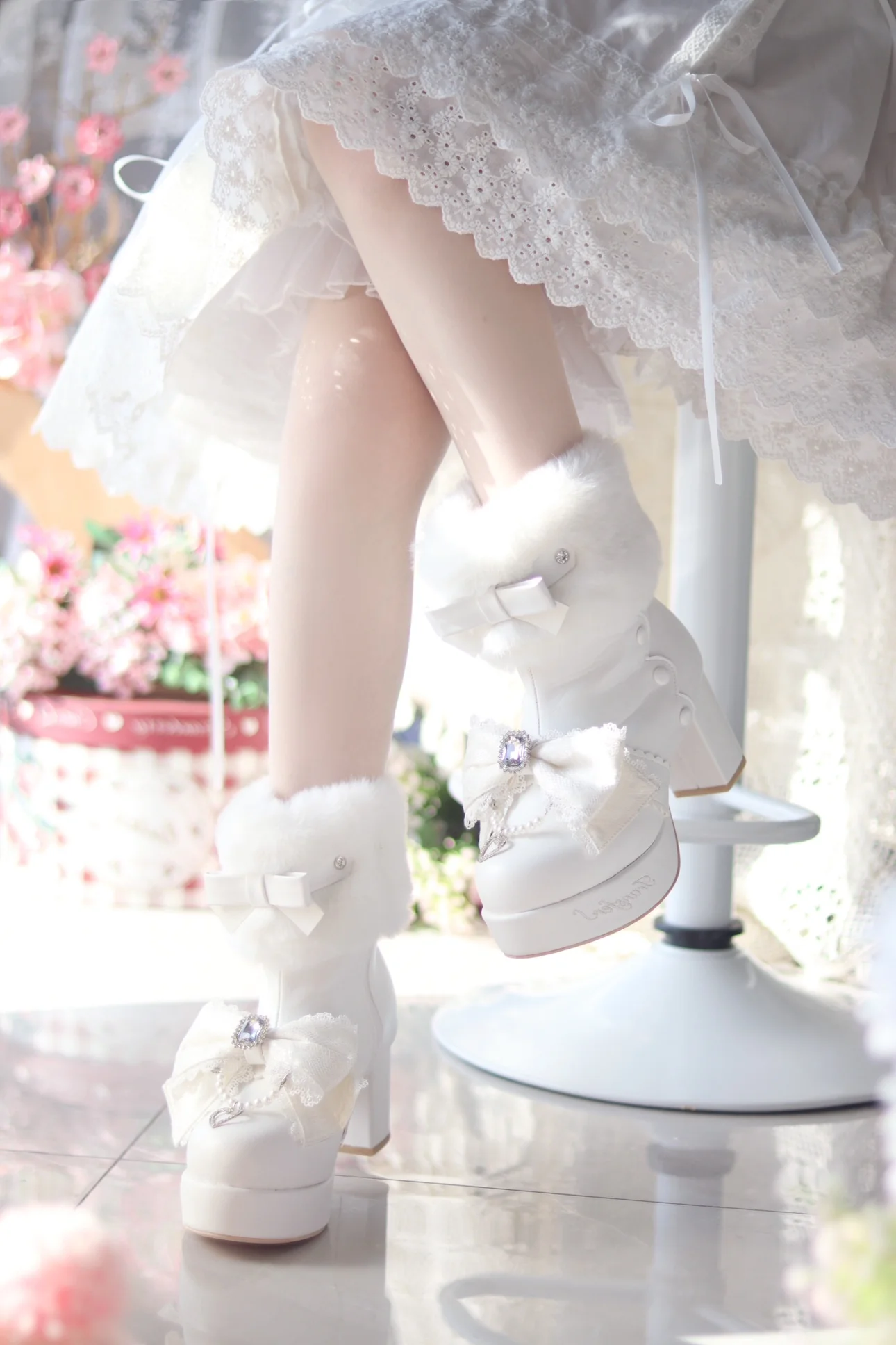 Transfer Student Late Snow Pink Black White Winter Boots Shoes - Image 8