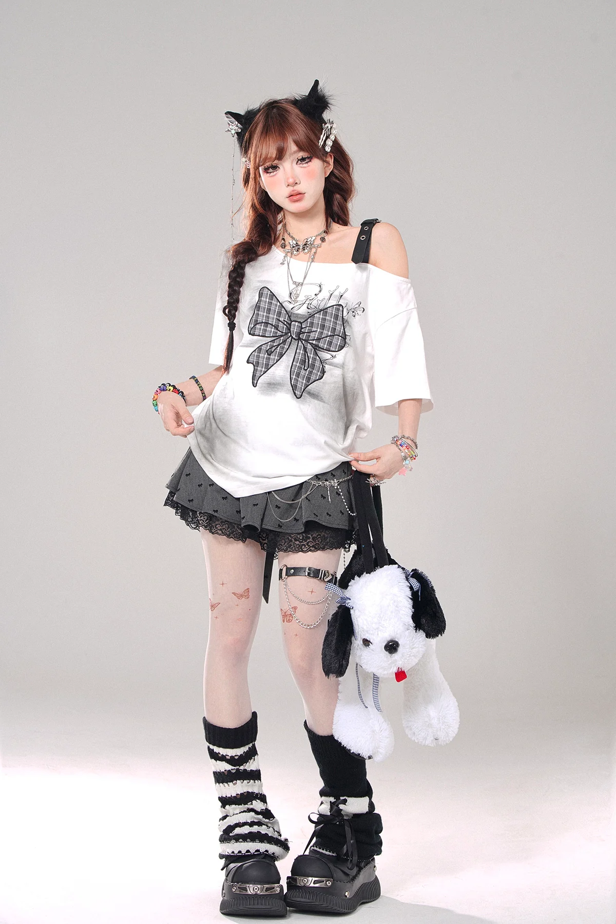 Young Eyes Plaid Bow Gray & White Off Shoulder Oversize Top - Image 4